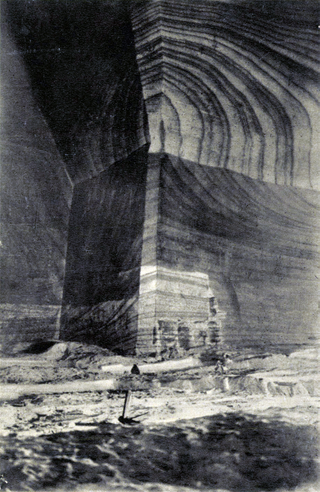 Illustration for article titled These Incredible Salt Mines Are Like Another World Beneath Our Feet